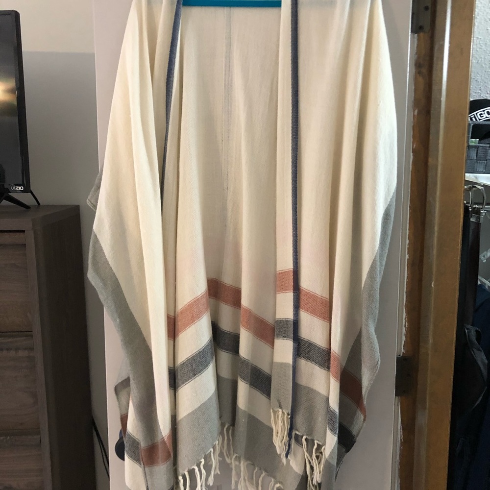 Loft poncho